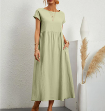 Vestido de Manga Curta com Decote em O Spark